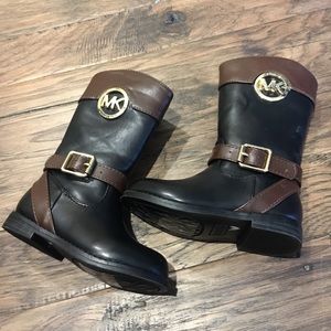 Toddler Micheal Kors boots size 6